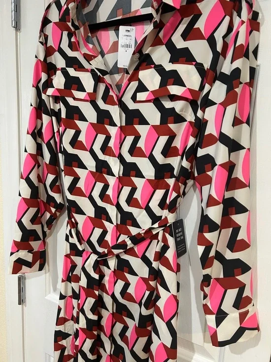 Express Geometric Print Shirt Dress in Pink & Black NWT - Picture 4 of 8